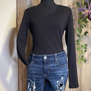 Black
Bodysuit Asymmetrical Neckline 